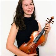 Profesora de violín, musicóloga, y profesora de piano para todo tipo de niveles y edades.